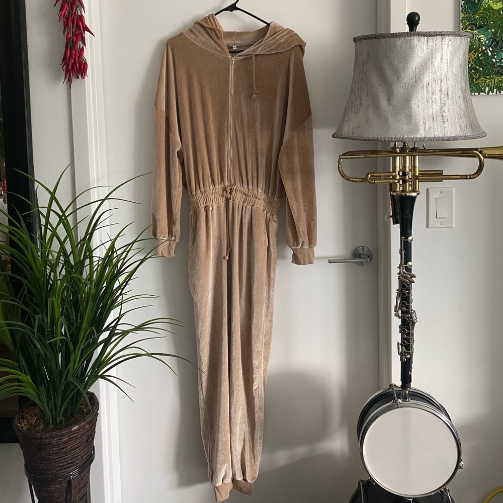 Velour jumpsuit with tags